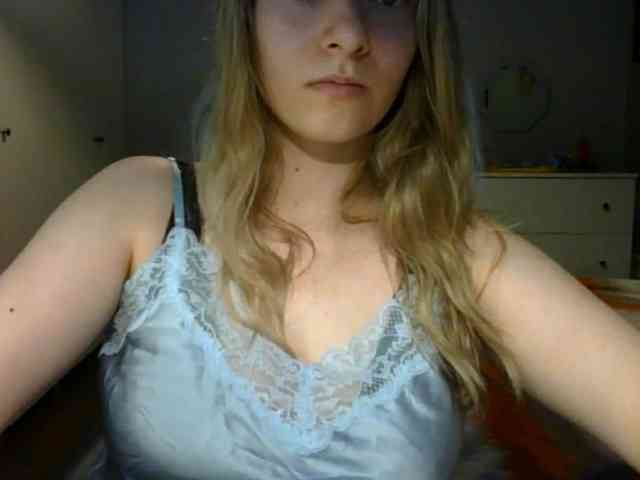 RosieJune webcam