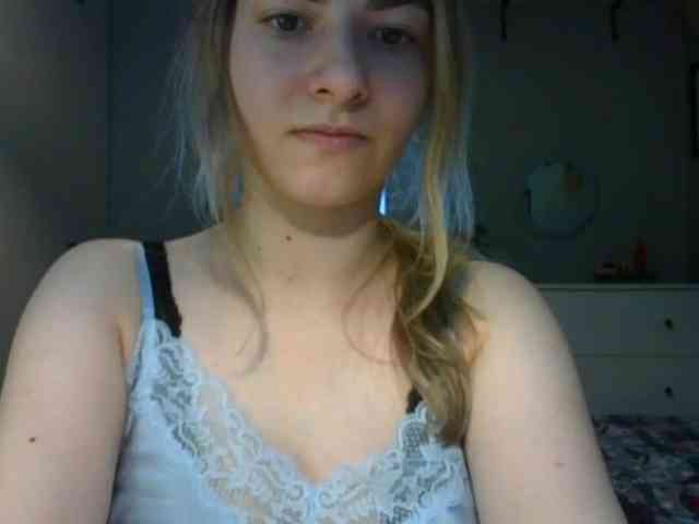 RosieJune webcam