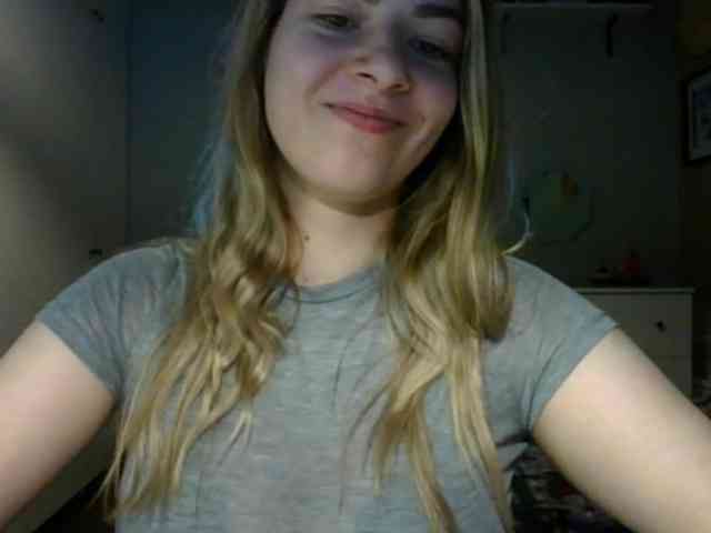 RosieJune webcam