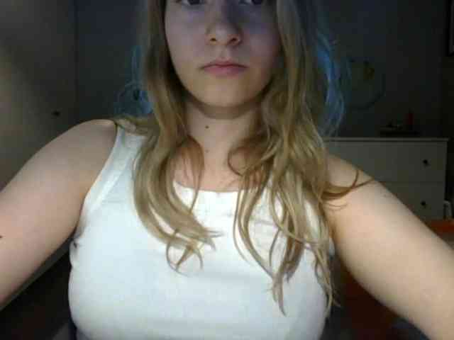 RosieJune webcam