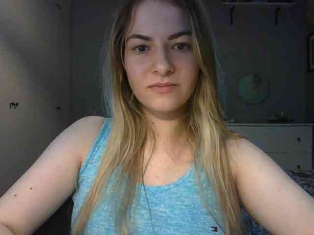 RosieJune webcam