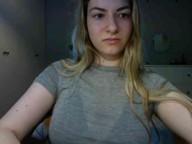 RosieJune webcam