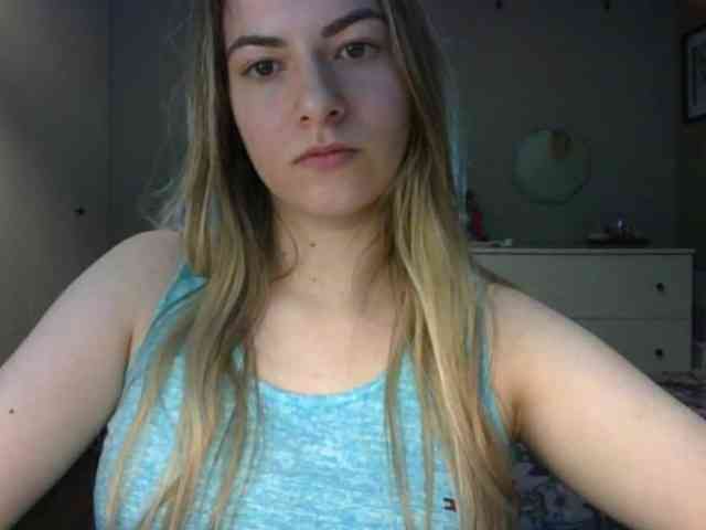 RosieJune webcam
