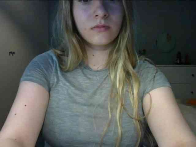 RosieJune webcam