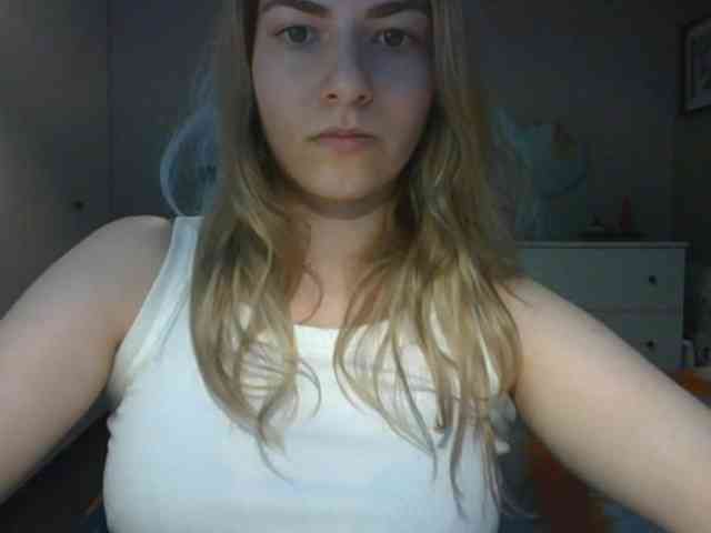 RosieJune webcam