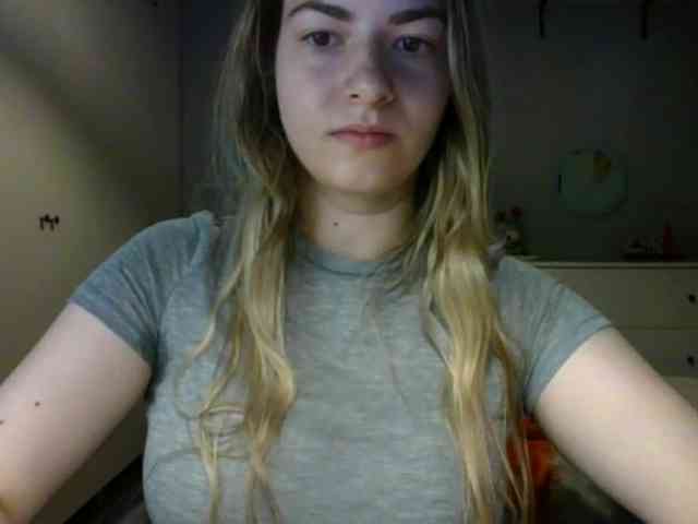 RosieJune webcam