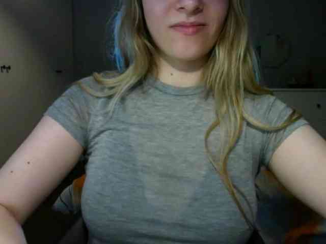RosieJune webcam