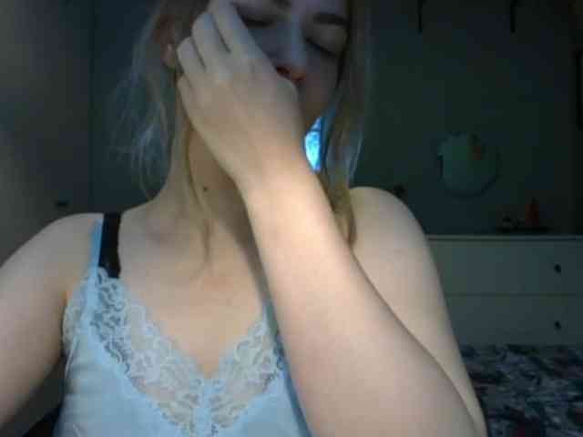 RosieJune webcam