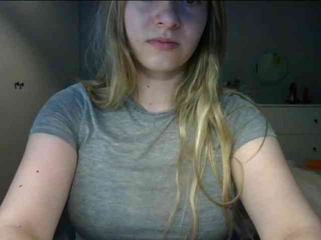 RosieJune webcam