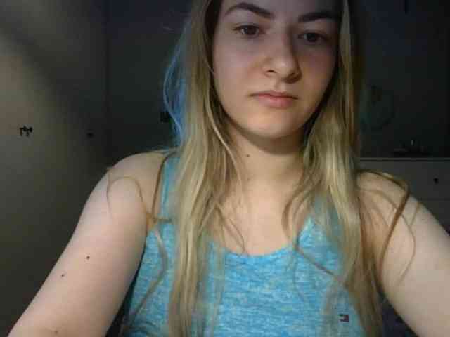 RosieJune webcam