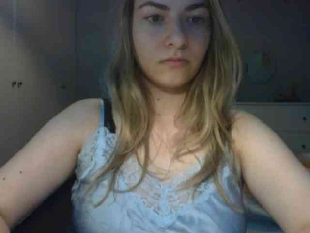 RosieJune webcam