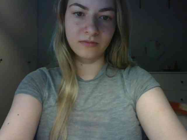 RosieJune webcam