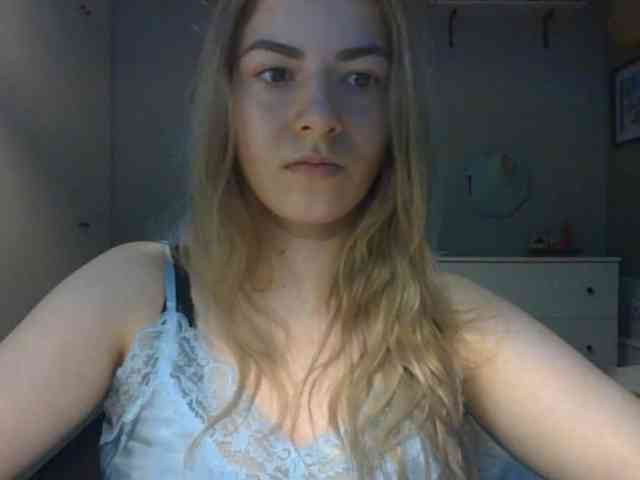 RosieJune webcam