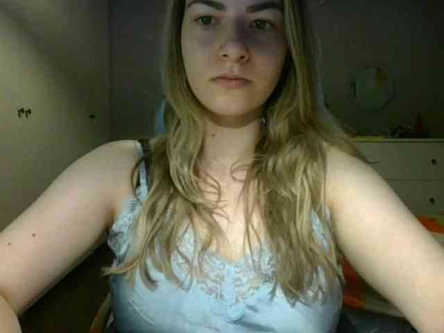 RosieJune webcam