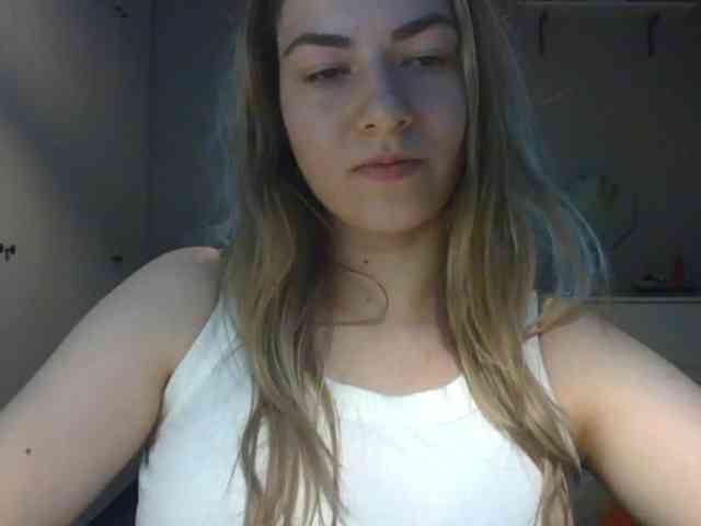 RosieJune webcam