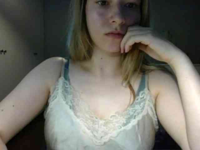 RosieJune webcam