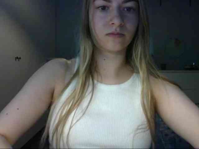 RosieJune webcam