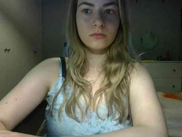 RosieJune webcam