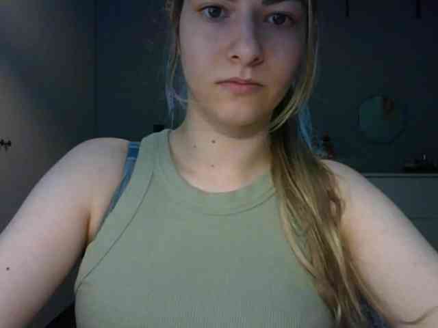 RosieJune webcam