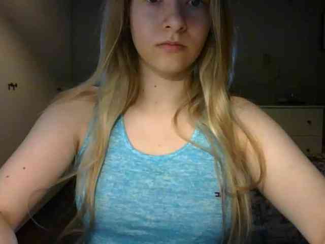 RosieJune webcam