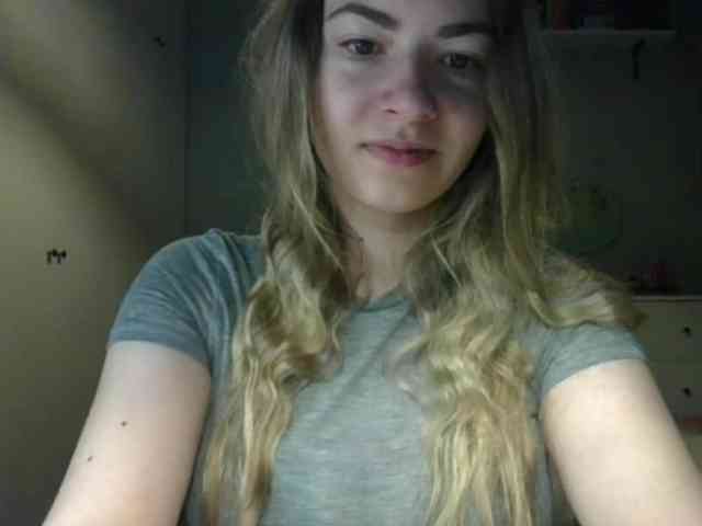 RosieJune webcam