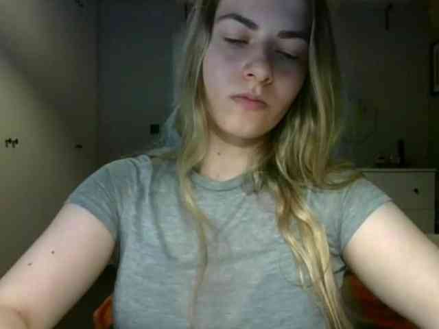 RosieJune webcam