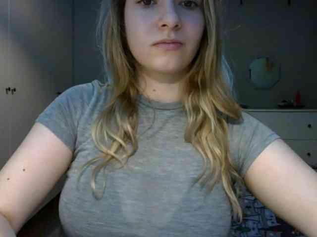 RosieJune webcam