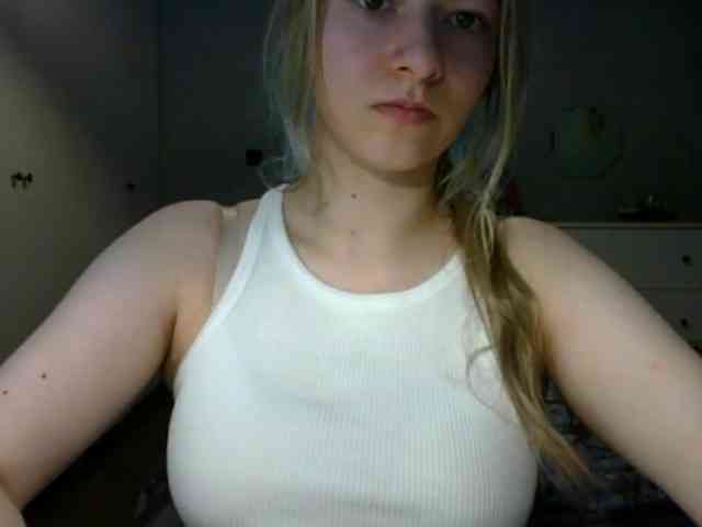 RosieJune webcam
