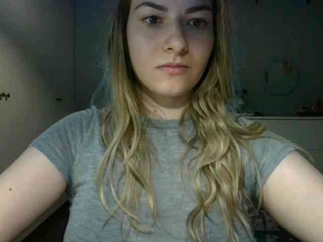 RosieJune webcam