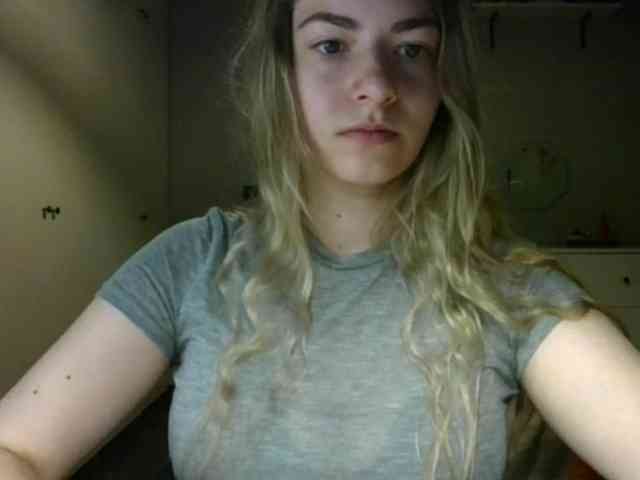 RosieJune webcam
