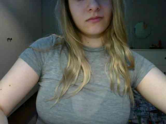 RosieJune webcam
