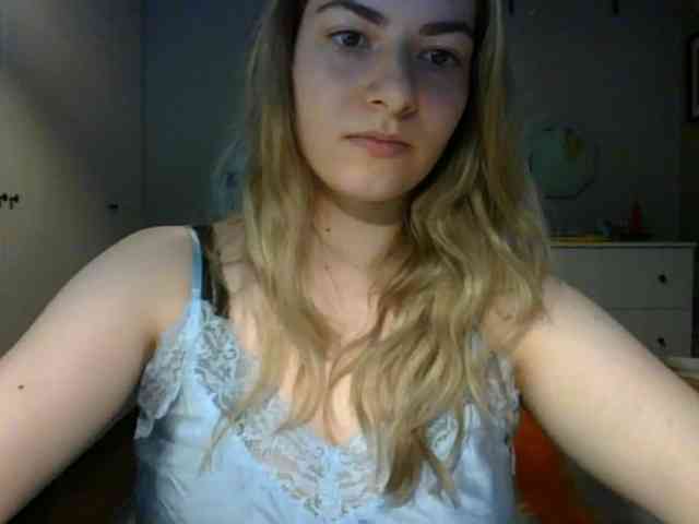 RosieJune webcam