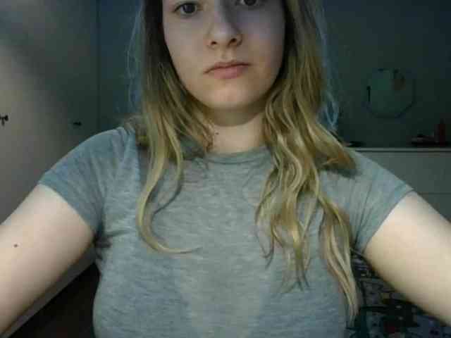 RosieJune webcam