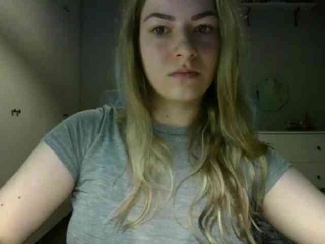 RosieJune webcam