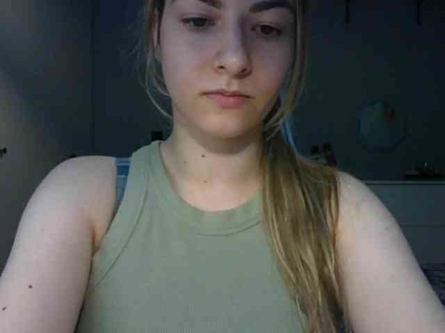 RosieJune webcam