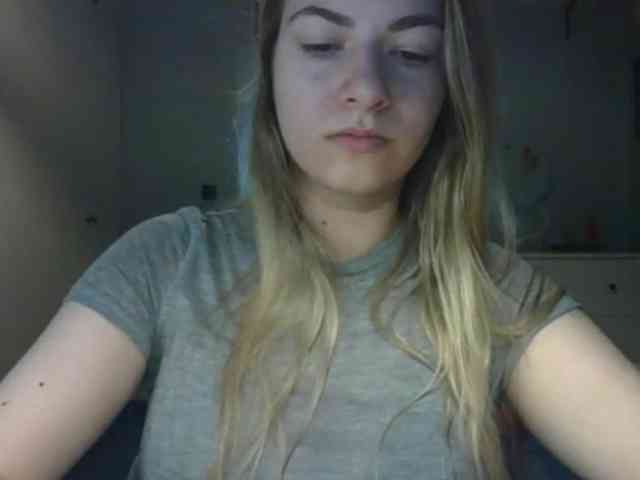 RosieJune webcam