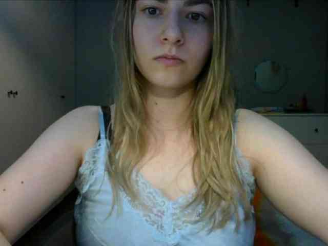 RosieJune webcam