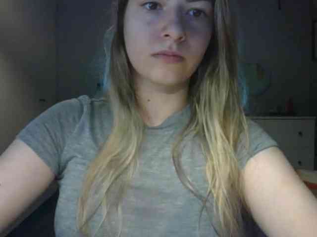 RosieJune webcam