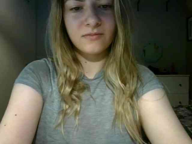 RosieJune webcam