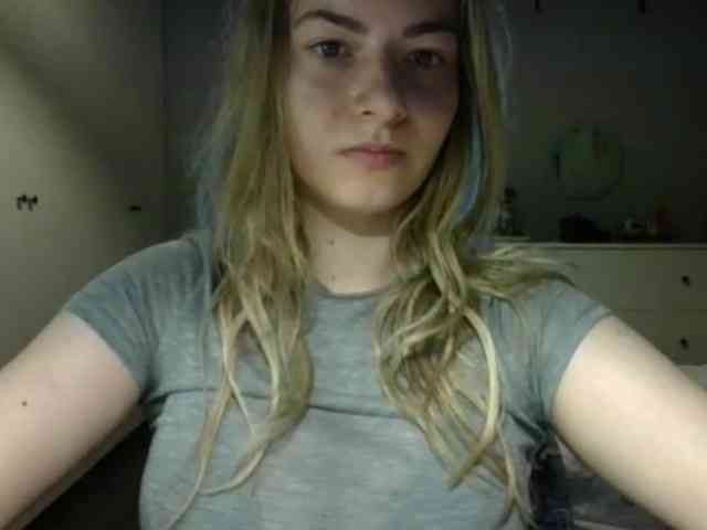 RosieJune webcam