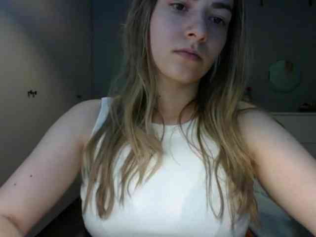 RosieJune webcam