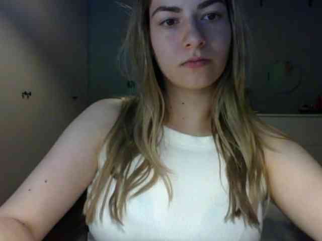 RosieJune webcam
