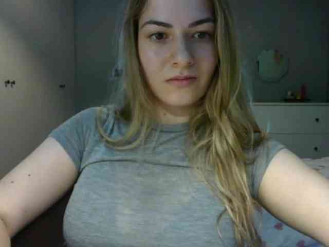 Модель: RosieJune