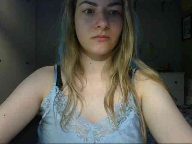 RosieJune webcam