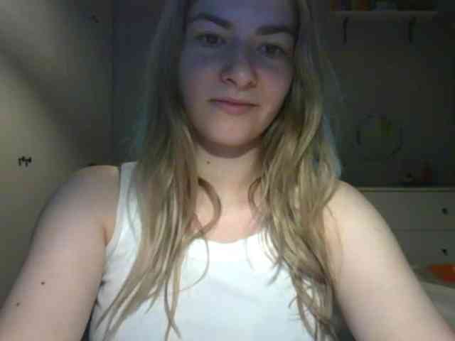 RosieJune webcam