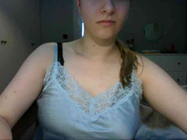 RosieJune webcam