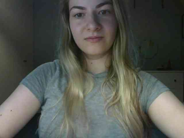 RosieJune webcam