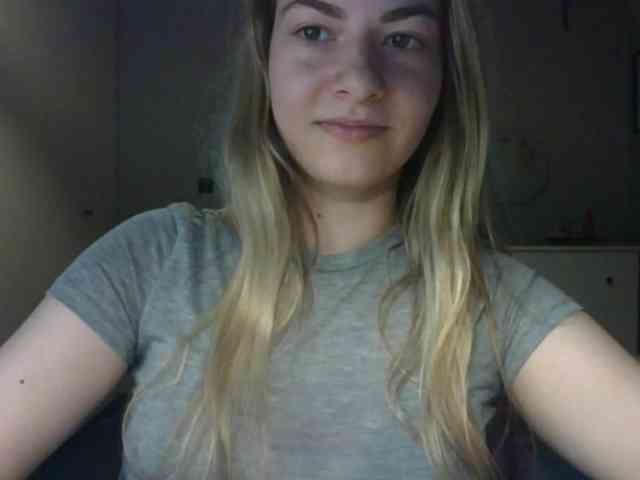 RosieJune webcam