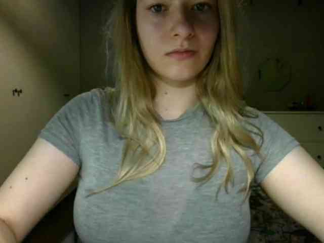 RosieJune webcam