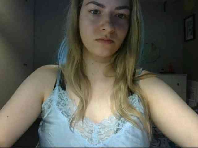 RosieJune webcam